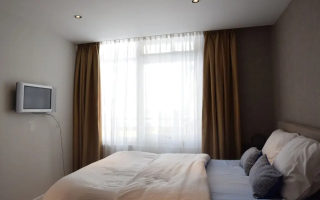 Quaint Apartment in Noordwijk near Beach