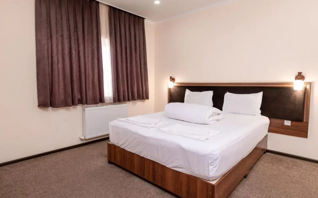 Hotel MAKON complex