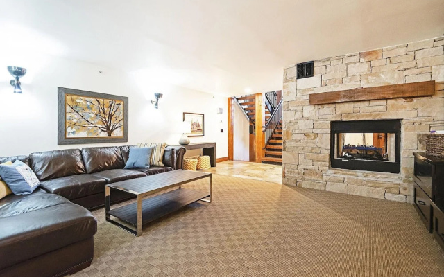 Old Town Luxury by Casago
