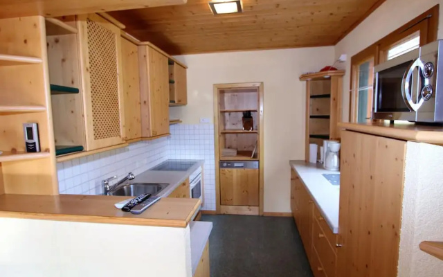 Sunlit Cabin With Jacuzzi in Turracherhohe