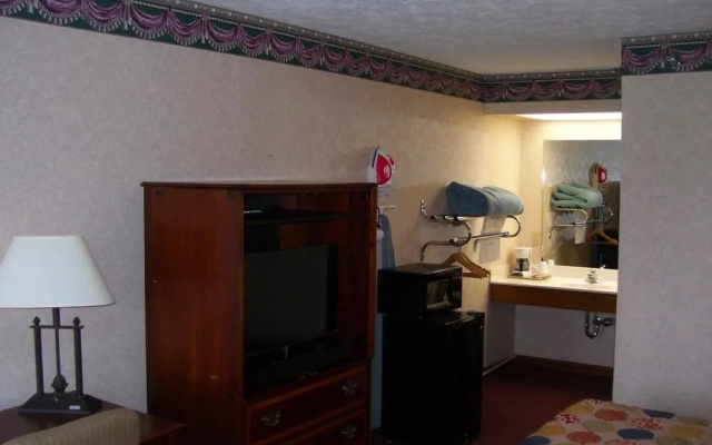Colonial Inn