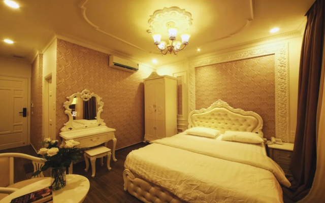 Royal Hotel