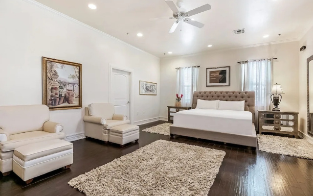 Stylish Condos Close to Art and Culture