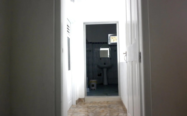 Colombo Airport Luxury Hostel @ Negombo Beach