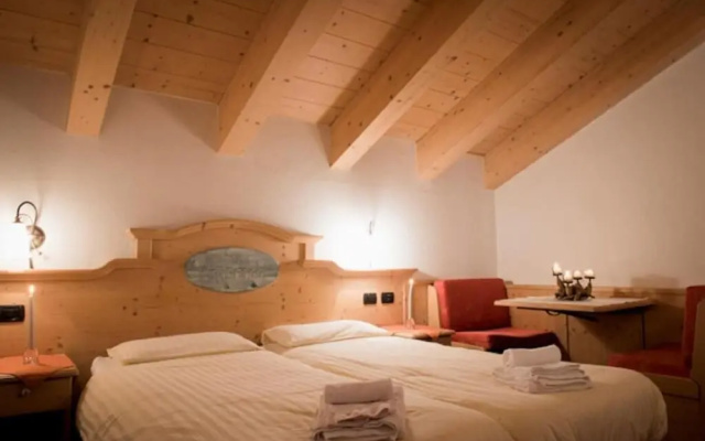 Albergo 2000