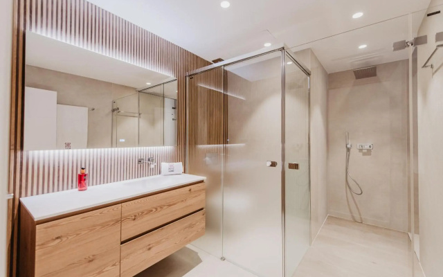 Petit Luxe St. Pere