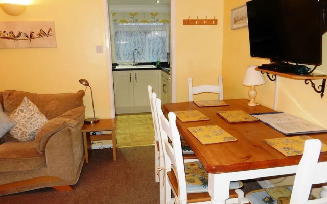 Sheena's Dartmouth Chalets