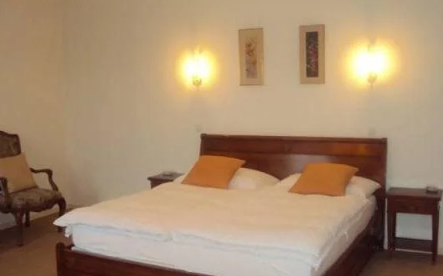 La Coudre Bed & Breakfast