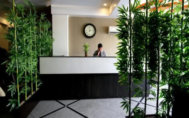 Hotel Harsh Paradise