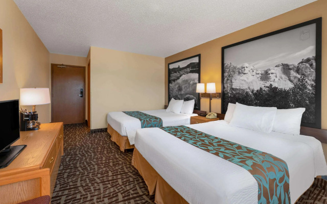 Super 8 By Wyndham Hill City/Mt Rushmore/ Area