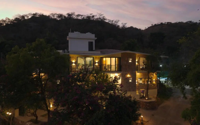 SaffronStays Grand Pavilion