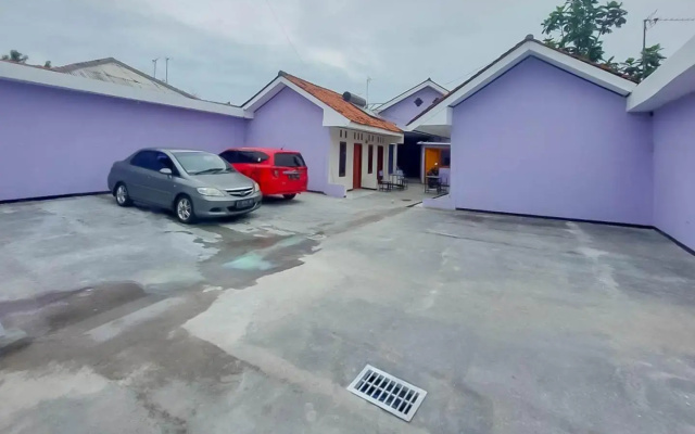 RedDoorz at Jalan Ahmad Yani Karawang