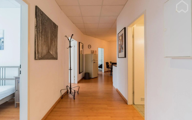 Spacious and modern furnished apartment for 10 guests