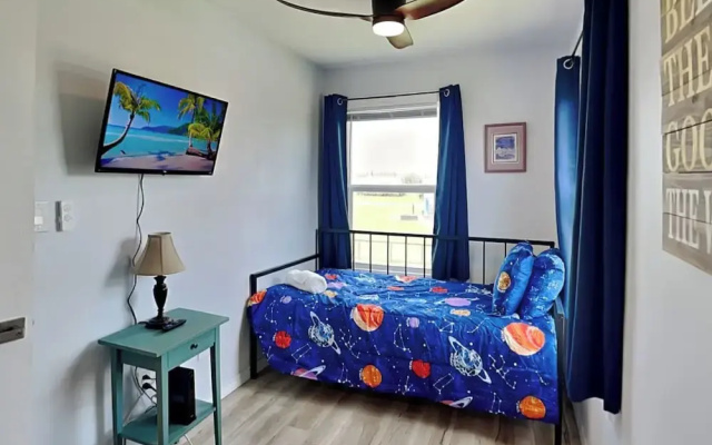 Pura Vida Oasis by Miss Kitty’s