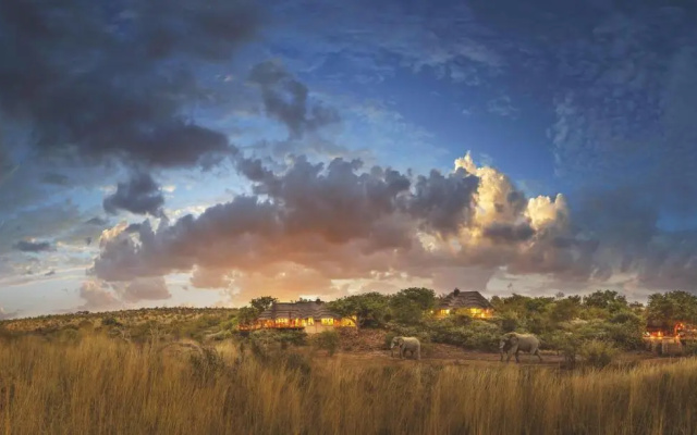 Tuningi Safari Lodge