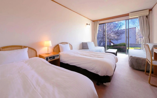 The Hotel Fujiyama