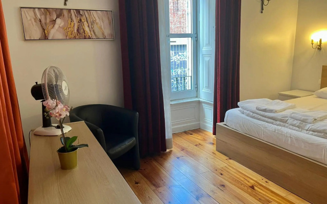 3 Bedroom Apartment n13- Rua da Palma