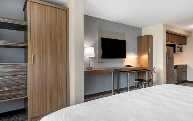 Mainstay Suites Waukeewest Des Moines