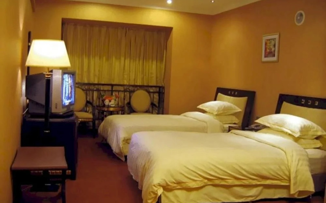 Donghe Yindu Hotel