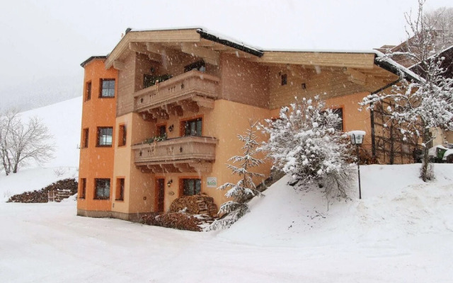 Spacious Holiday Home in Saalbach-Hinterglemm near Ski Area