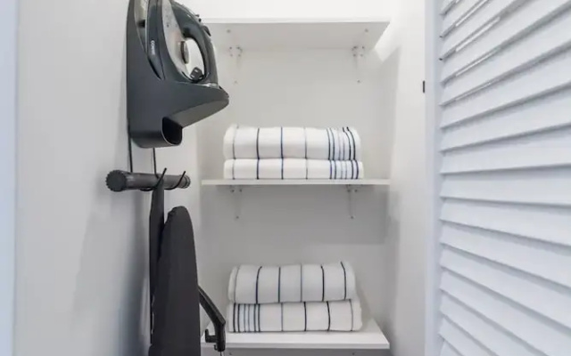 VHC Luxury Apartments 538-203