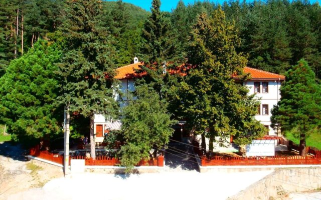 Отель Mitnitsa and TKZS Biliantsi Болгария, Чепеларе - отзывы, цены и фото номеров - забронировать отель Mitnitsa and TKZS Biliantsi онлайн