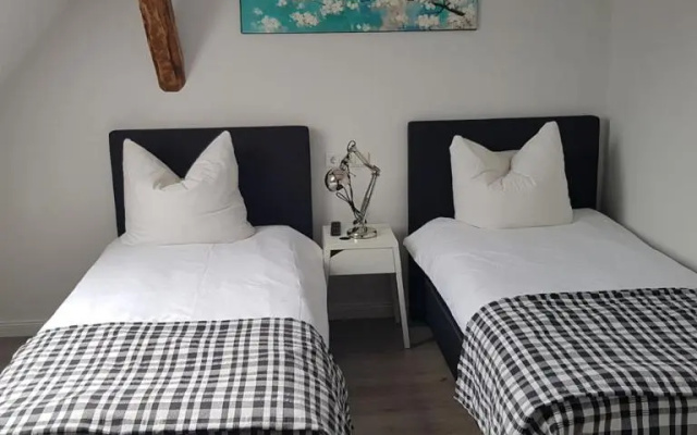 "Familientreff" in schöner moderner Ferienwohnung für 12 Personen im Oberharz!