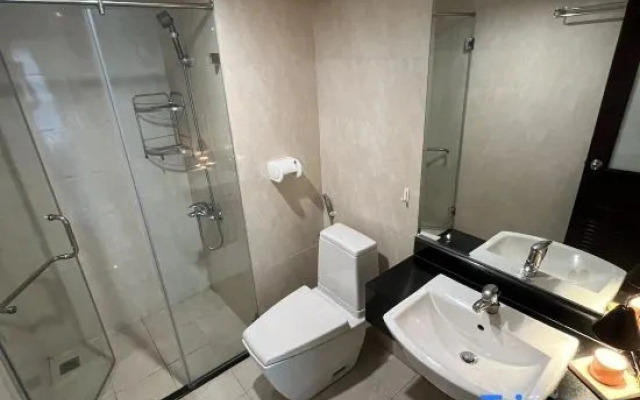 2BR Apartment | Garden View | 30' to the Airport