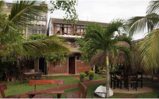 Отель Thumbelina Apartments & Hotel Шри-Ланка, Бентота - отзывы, цены и фото номеров - забронировать отель Thumbelina Apartments & Hotel онлайн