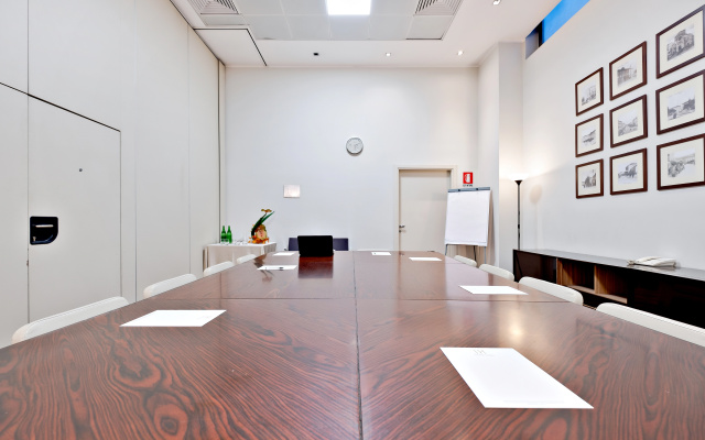 Отель Italiana Hotels Cosenza