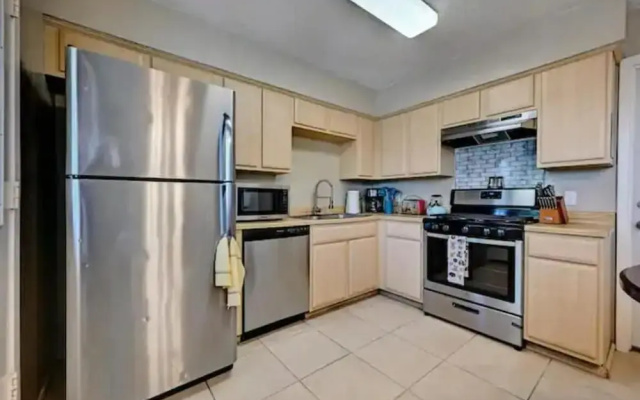 Modern Pflugerville Home Near Austin