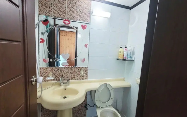 Gapeong Eoneunal Spa Pet Pension