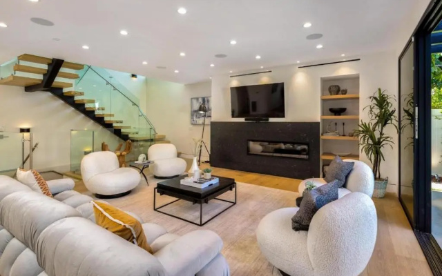 Curson Modern