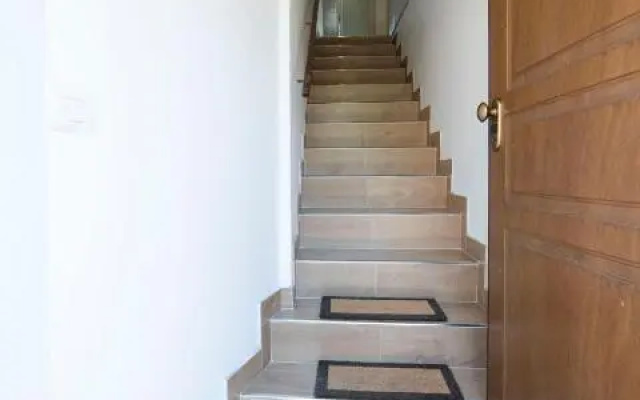 99 Via Esino