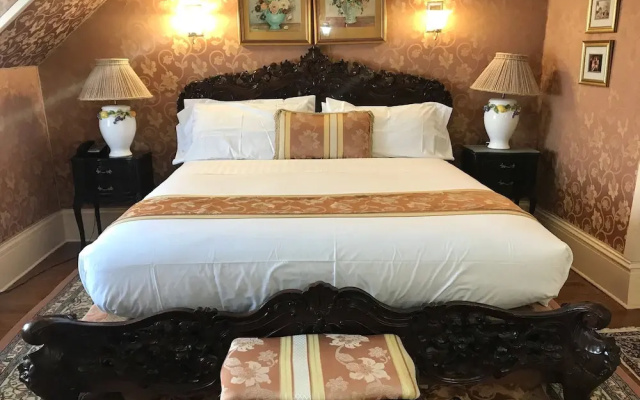Gramercy Mansion B&B