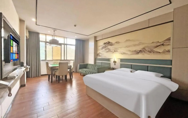 Haifu Light Luxury Hotel