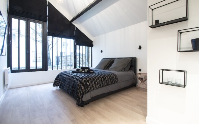 Отель Luxury Townhouse - Eiffel tower Париж комната для гостей