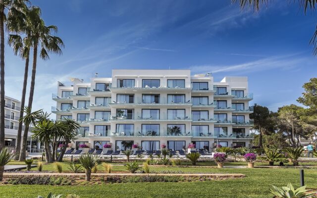 Отель Catalonia Royal Ses Estaques - Adults Only Испания, Санта-Эулалия-дель-Рио - отзывы, цены и фото номеров - забронировать отель Catalonia Royal Ses Estaques - Adults Only онлайн вид на фасад