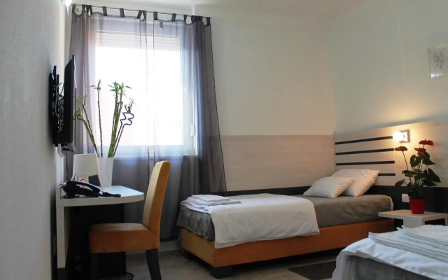 Garni Hotel 11Tica DM