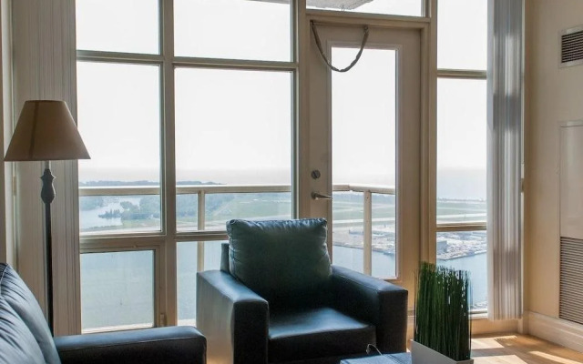 HydeWest - Mariner Furnished Suite