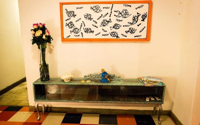 Local House Hostel