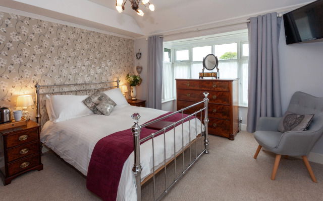 Avalon House B&B
