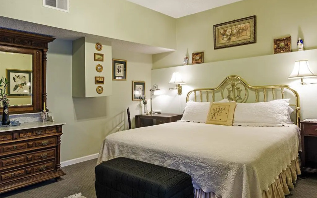 Rose Manor