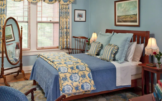B. F. Hiestand House Bed & Breakfast