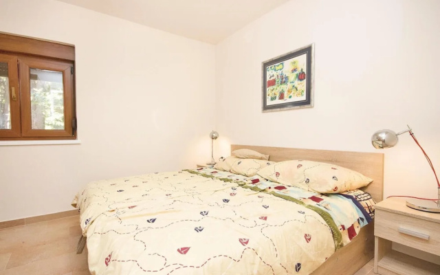 Stunning Home in Premantura With Wifi and 3 Bedrooms