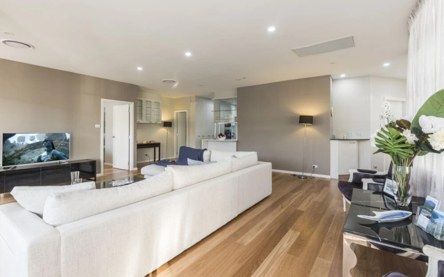 3 Bedroom Waterfront Penthouse on the Hawkesbury