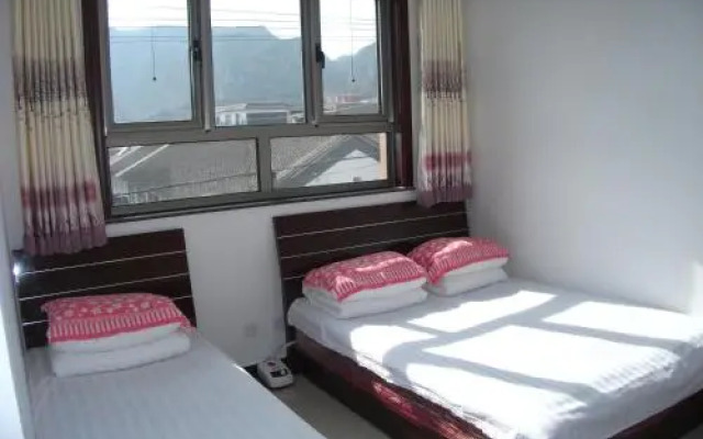 Longqingxia Jixiangyu Guesthouse
