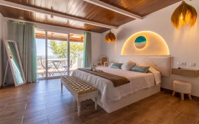 Room in Guest Room - Private Room With Beautiful sea View