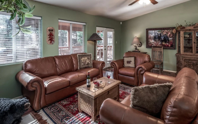 New Mexico Mountain Pines Cabin - Three Bedroom Cabin