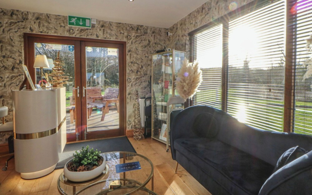 Rose Apartment - Gower